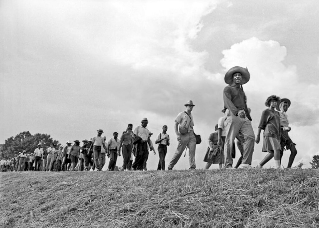 Harry Benson, Meredith March, Nearing Canton, Mississippi, June 1966